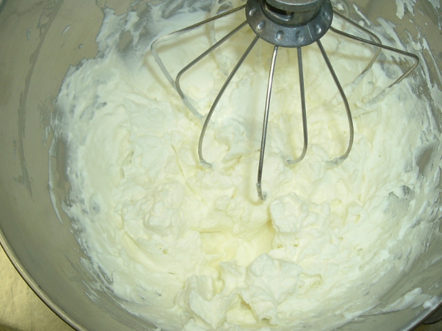 DEMO: Whipped Cream - Pastry & Baking - eGullet Forums