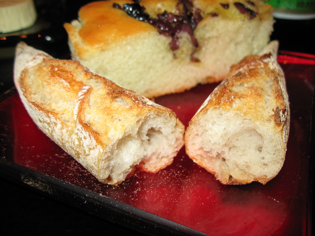 L'Atelier de Joel Robuchon: Mini french baguette (sliced)