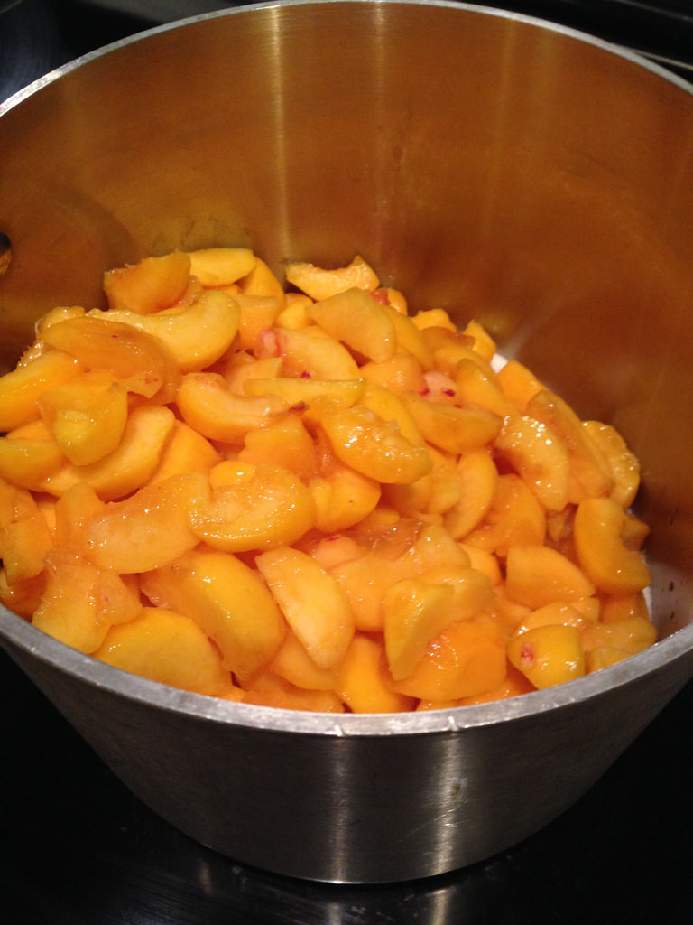 Saffron peach jam (Christine Ferber recipe)