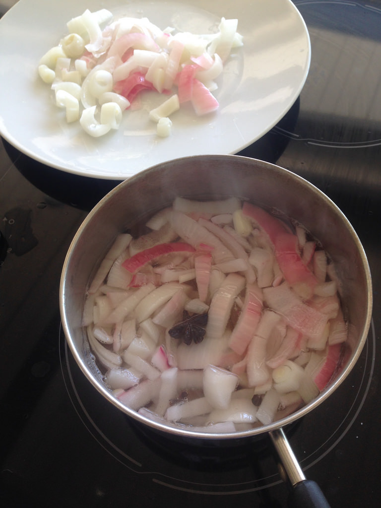 Red onion pickles a la Zuni