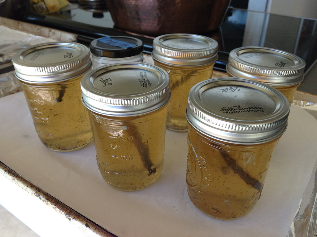 Apple cider and vanilla jelly