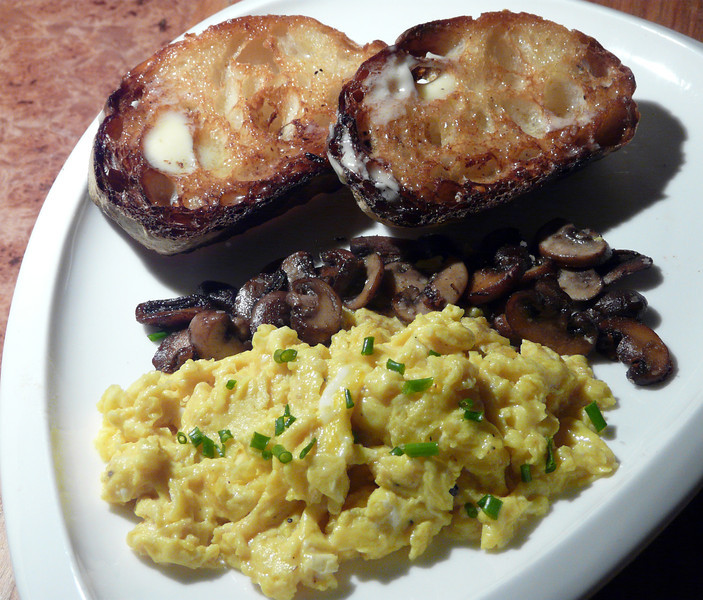 Scrambled%20Eggs%20and%20Mushrooms%20Jan