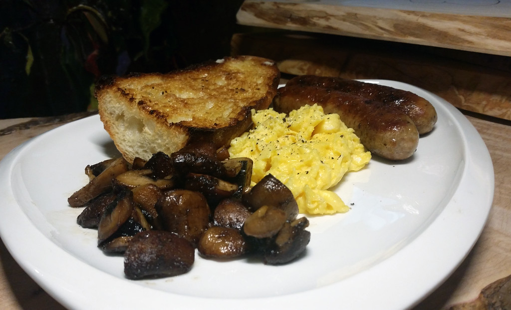 Sausage%2C%20mushrooms%20and%20eggs%20Ap