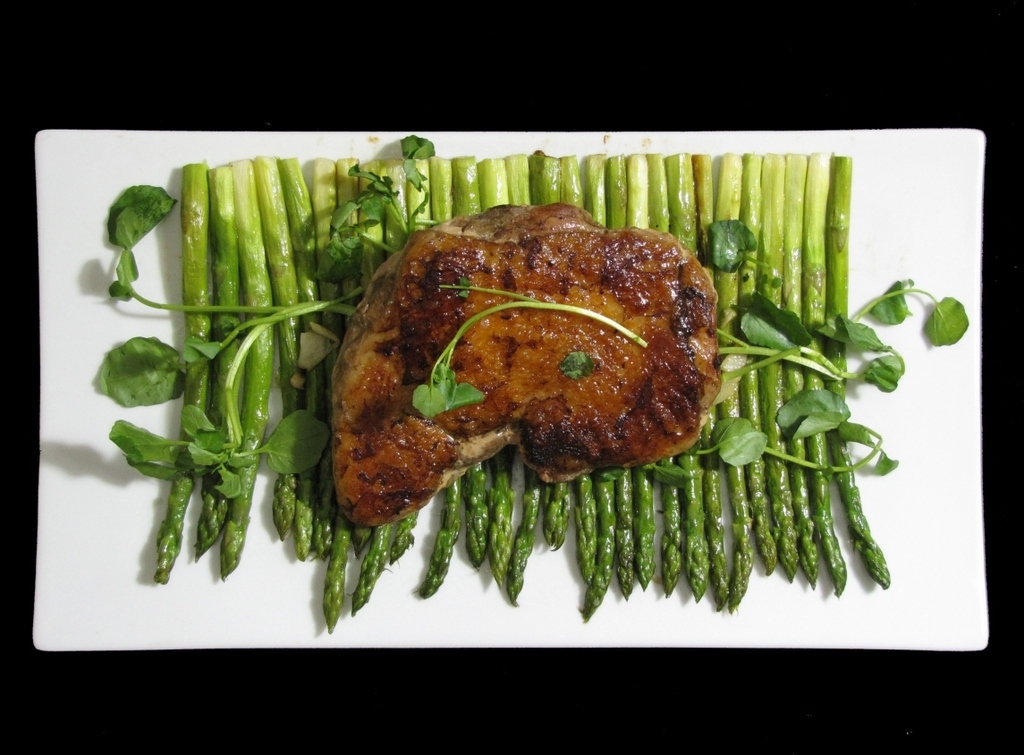 sous%20vide%20turkey%20thigh%20asparagus