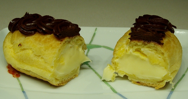 Eclair%2520cut.jpg