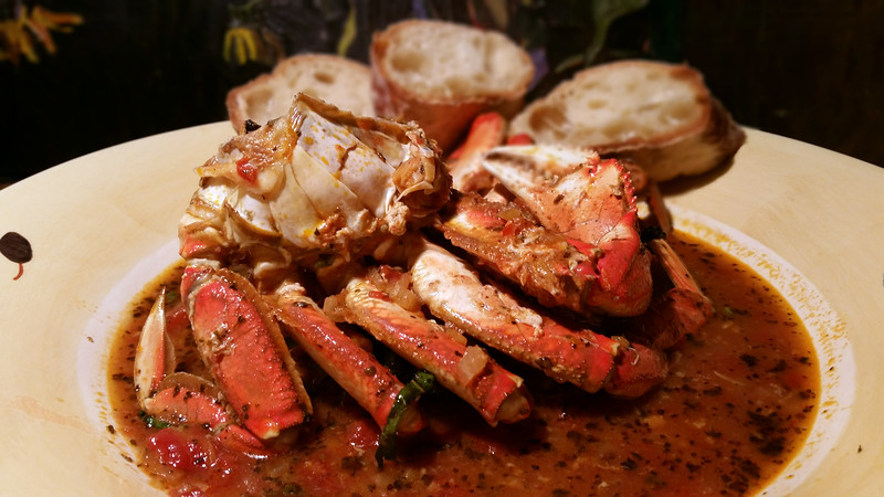 Dungeness%20Crab%20in%20Cioppino%20Broth