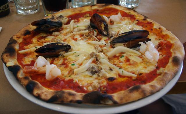 seafood pizza.jpg
