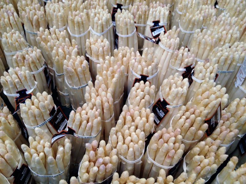 120218whiteasparagus.jpg