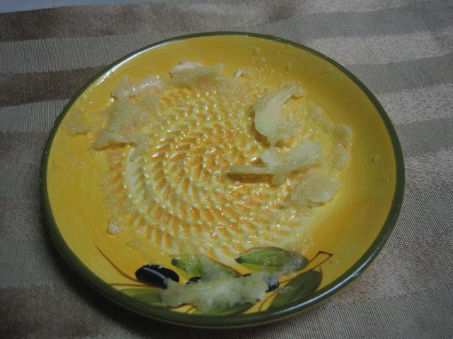 grating plate with garlic.jpg