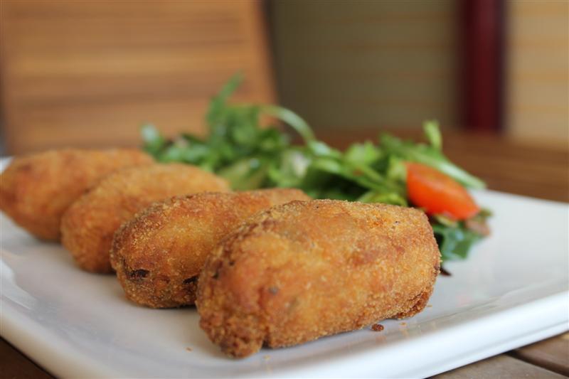 iberico-ham-croquetas-with-salad.JPG