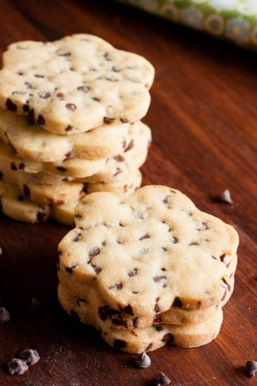 roll-out-chocolate-chip-cookies-7644.jpg