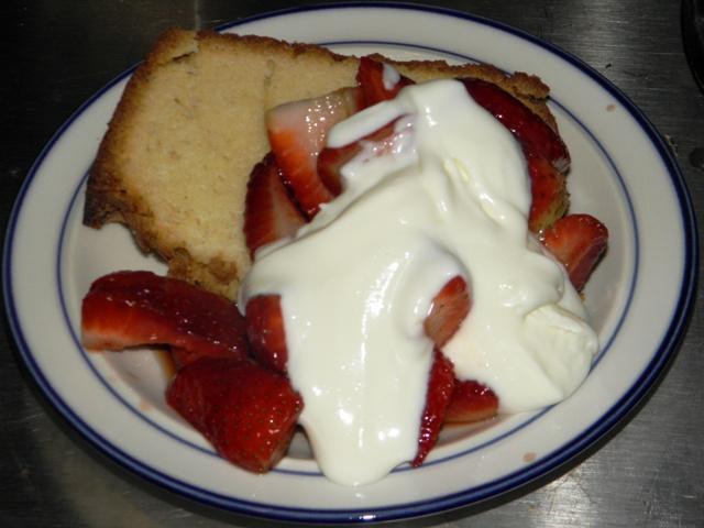 pound cake & berries.jpg