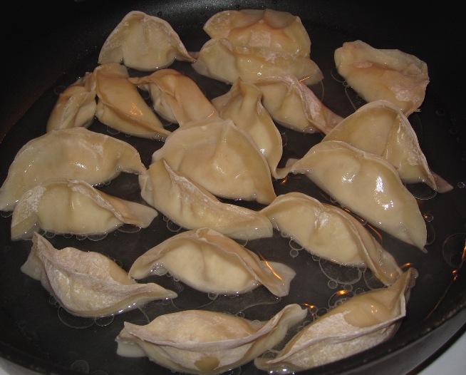 jiaozi cooking- Mar 2012.jpg