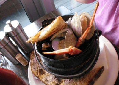 RESTAURANT LUCILLE OYSTER DIVE, MONTREAL - SEAFOOD SOUP.jpg