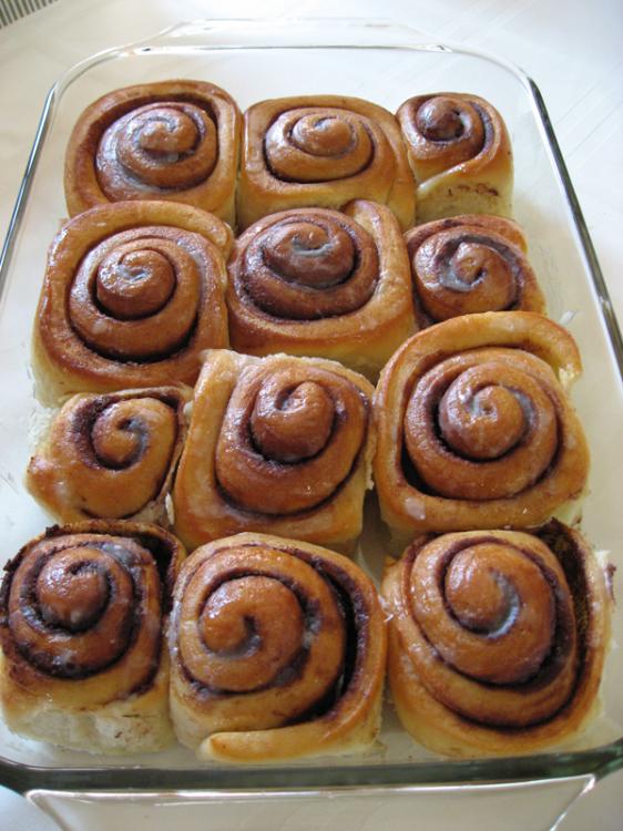 cinnamonRolls-2012May16.jpg