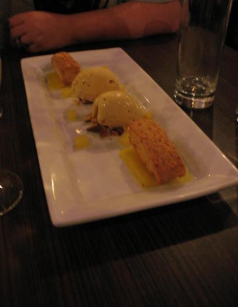 RESTAURANT LA MONTEE DE LAIT, MONTREAL - FINANCIER AUX AMANDES, CREME GLACEE AU CARAMEL.jpg