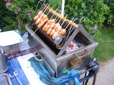 Streetfood - Thai sausages.JPG