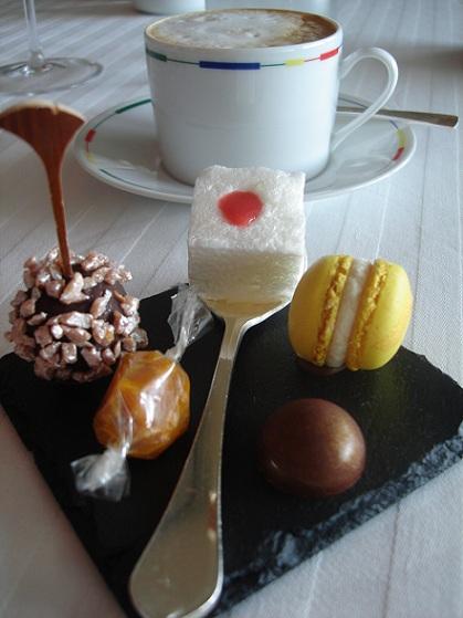 Cafe et Mignardises.jpg