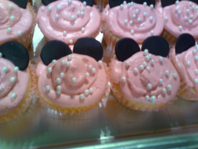 minnie cupcakes.jpg