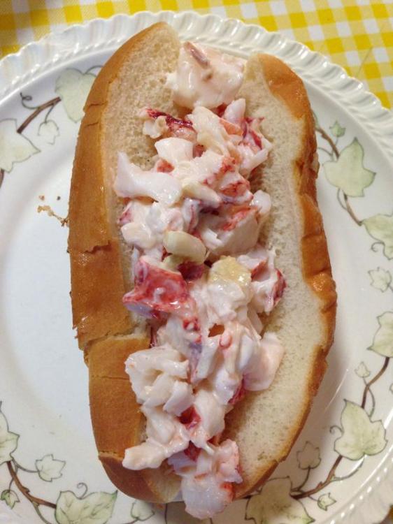 lobster_roll.jpg