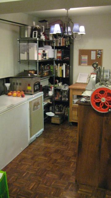 kitchen tour 010.JPG