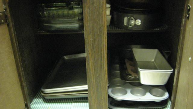 kitchen tour 009.JPG