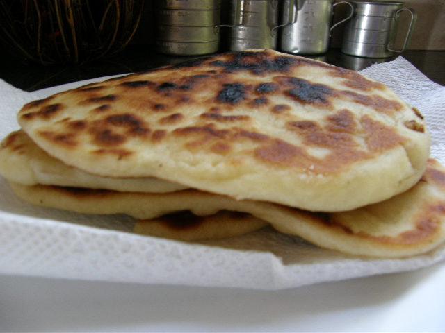 butter chicken and naan 001.jpg