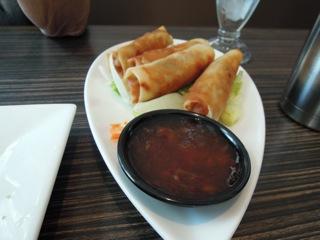 Crispy Vietnamese spring rolls.jpg