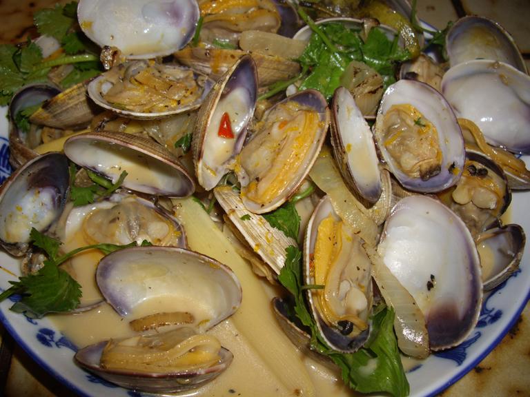 Steamed Thai lemongrass coconut milk clams8041.jpg