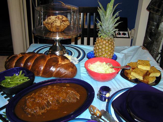 rosh hashanah 2007 meal.jpg