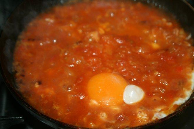 cook egg and sauce.jpg