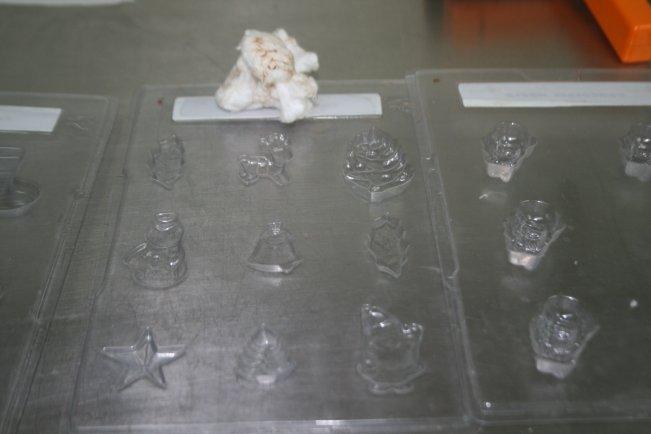 cleaning molds1.jpg