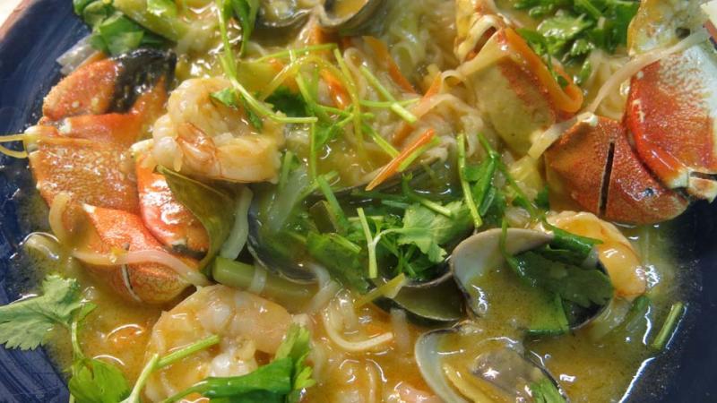 Thai Seafood Curry Plated 1968.jpg