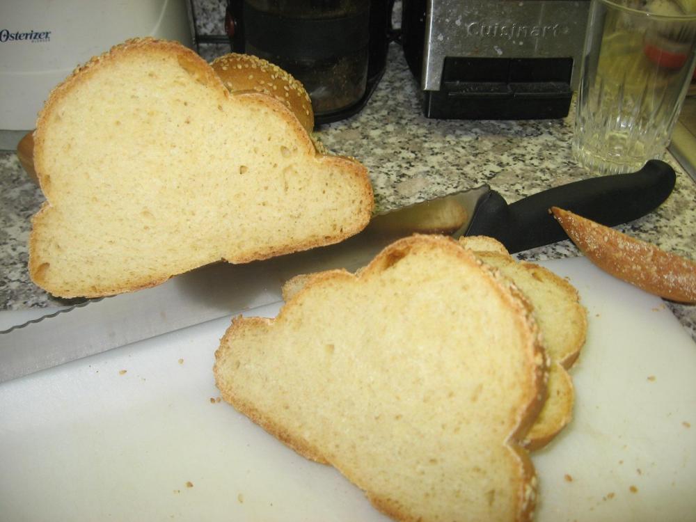 Semolina Bread Sliced.jpg