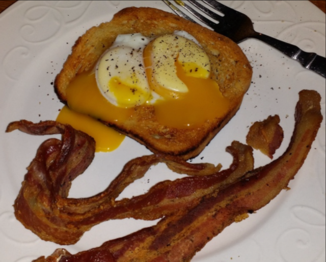 56a78cd0d7a13_poachedeggyolk.png.3555dc5