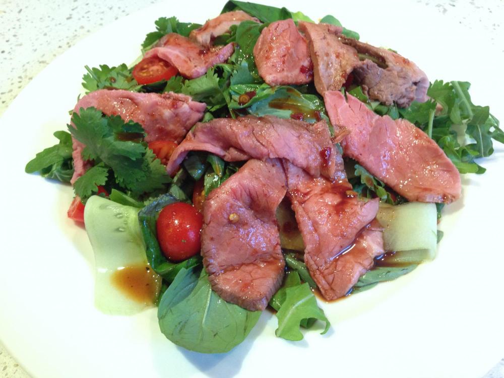 56c64b19c39cb_thaibeefsalad.thumb.jpg.04