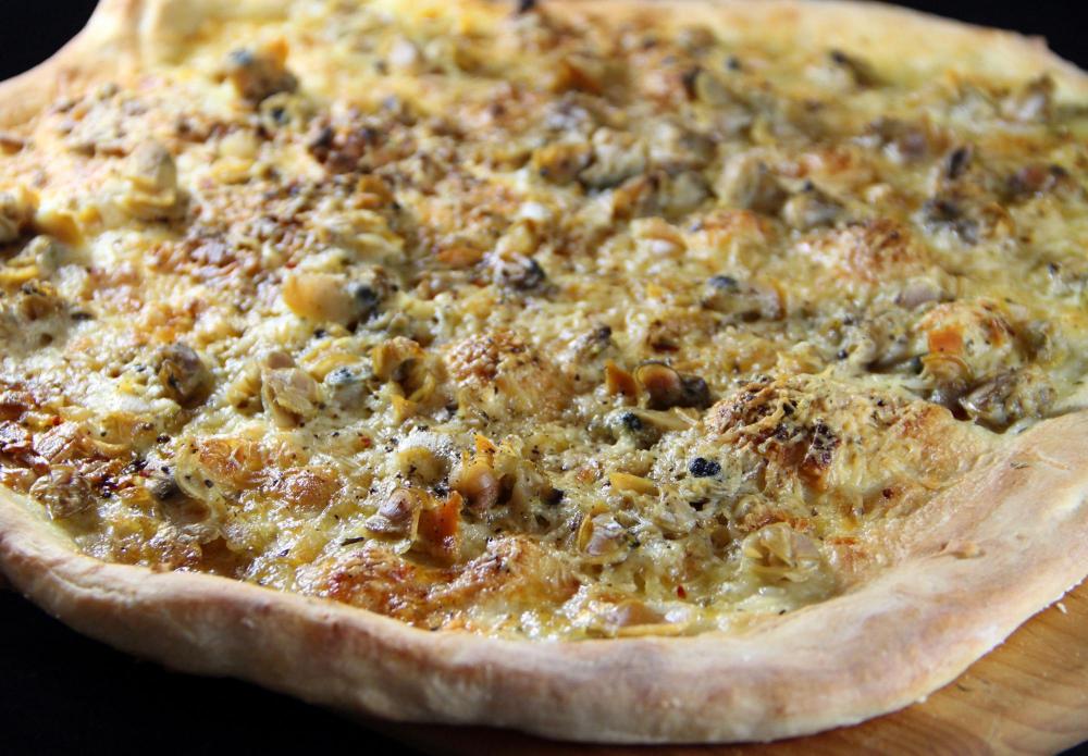 white clam pizza 2.jpg