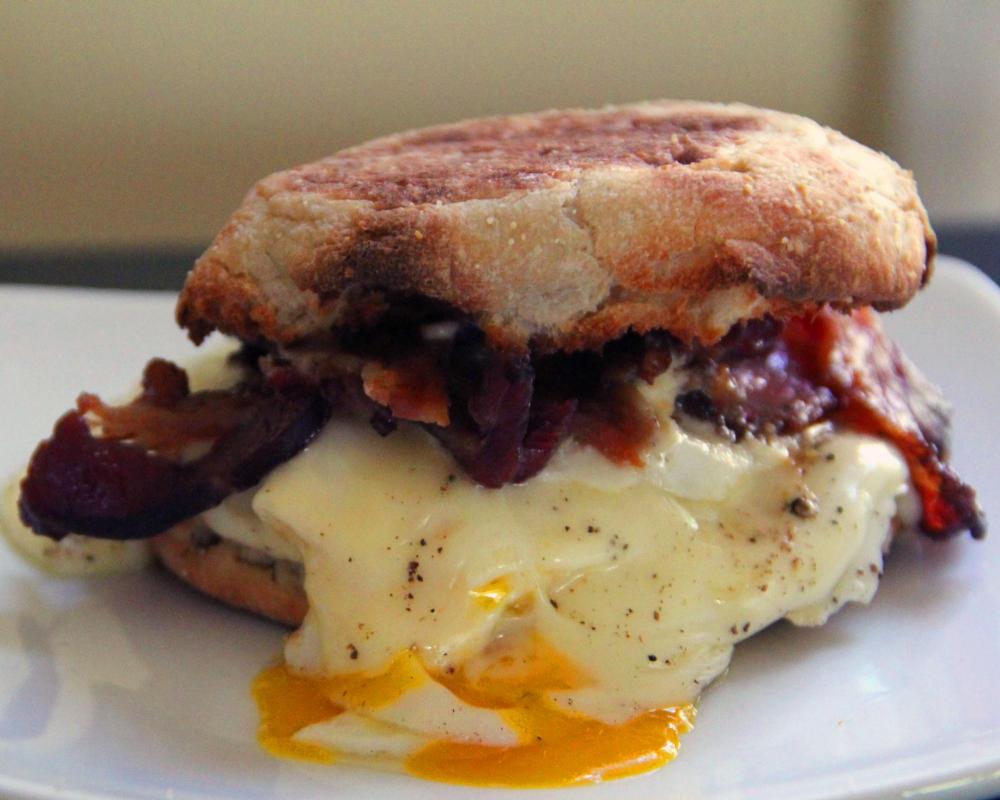 bacon egg sandwich.jpg