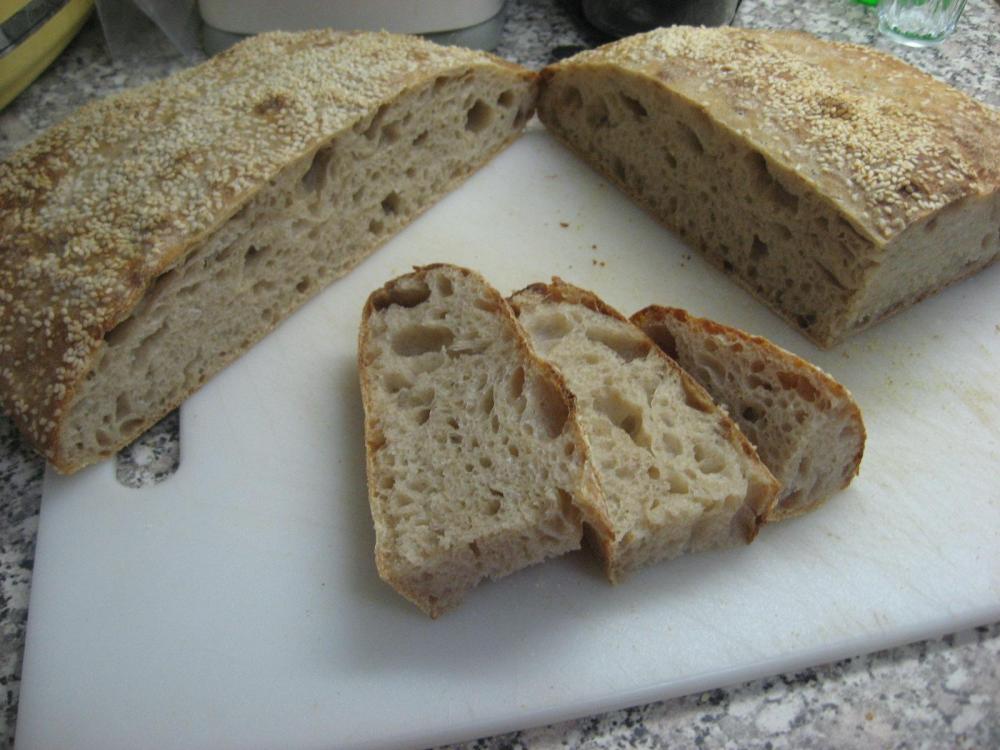 Sourdough sliced.jpg