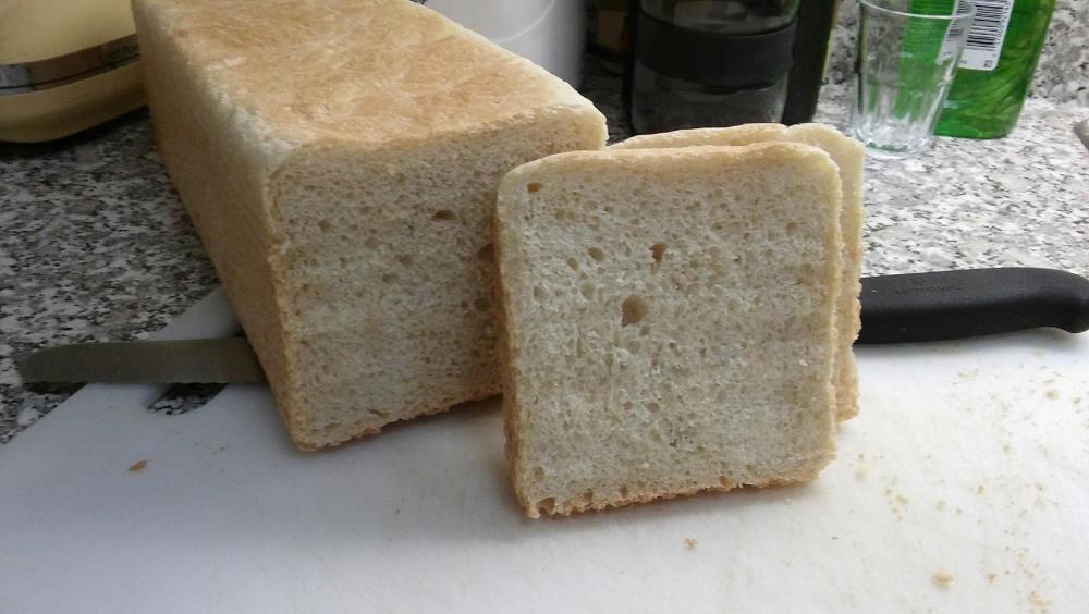 Pullman loaf sliced.jpg