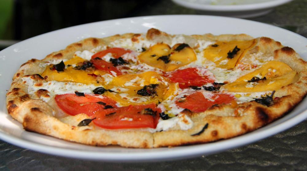 winslows tomato pizza.jpg