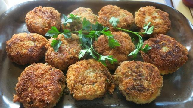 Emerial's Crab Cakes0001.jpg