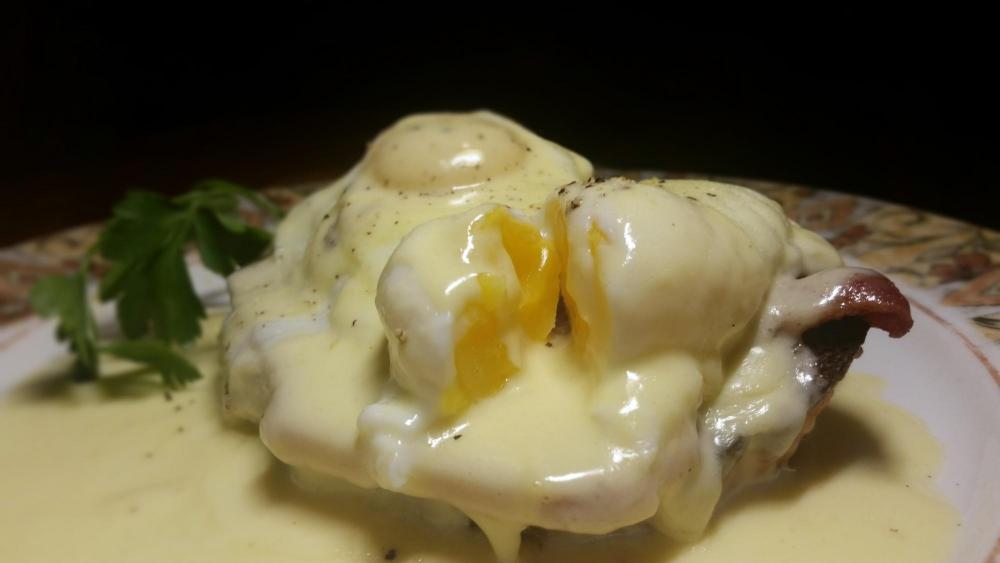 Eggs Benedict December 4th, 2016 1.jpg