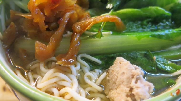 Shirataki Noodles in Pho Broth0002.jpg