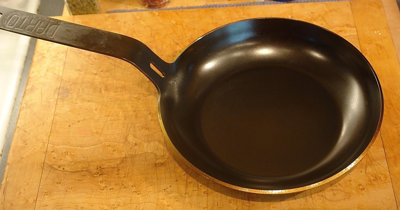 Pulled the trigger on the Smithey : r/castiron