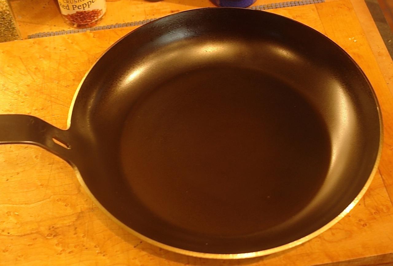 Pulled the trigger on the Smithey : r/castiron