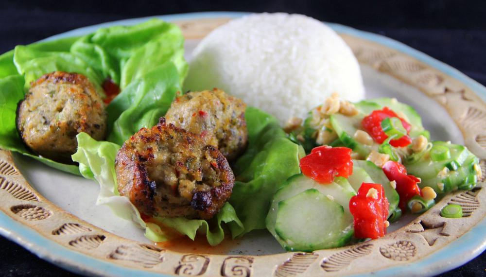 58dc65a76fd2b_thaifishmeatballs.thumb.jpg.c9ef9ded6a722f2dace9a93a8b4f60bc.jpg