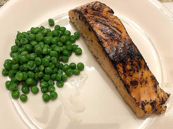 salmon-peas2.jpg.8a3b75c6ce81225baf3bdfed7f72f08c.jpg