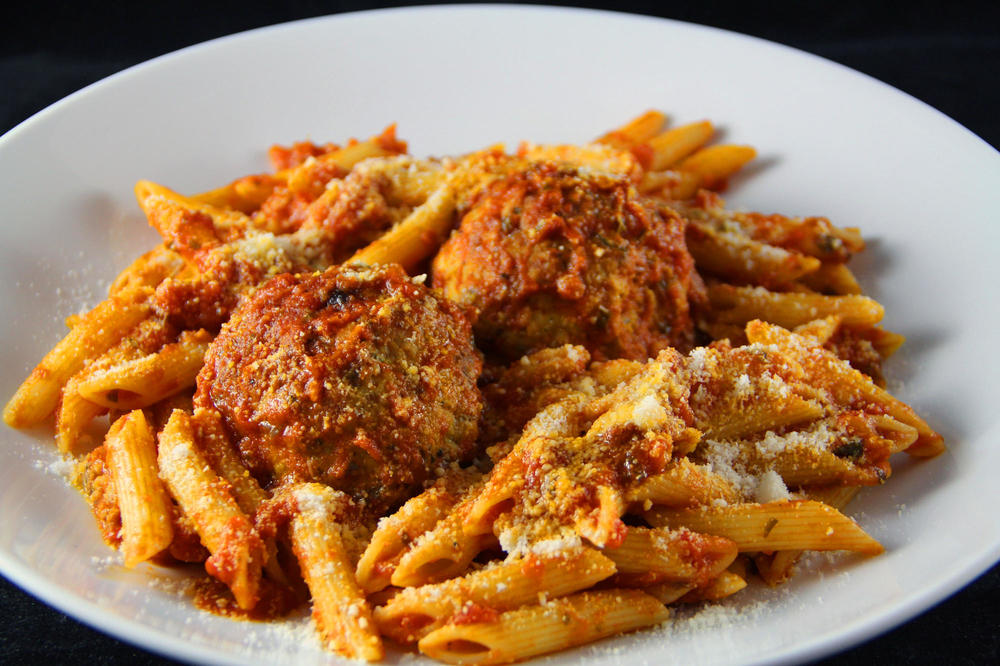 penne.thumb.jpg.dd9719a700c5f73ba7e4d876d30cf8db.jpg