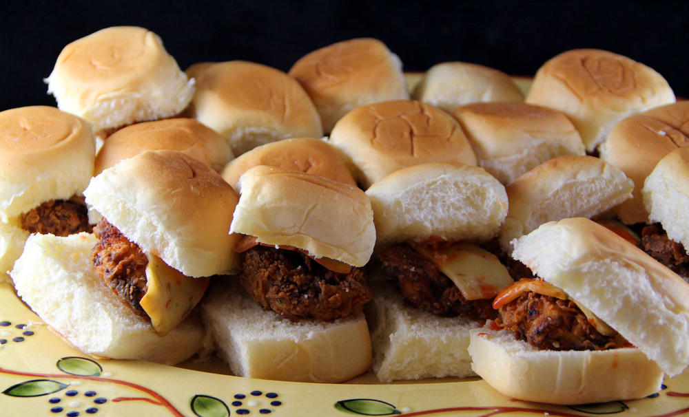 5a787e519ad1c_buffalochickensliders.thumb.jpg.d802b9f3a6d8cec71d512c5f5d072be7.jpg